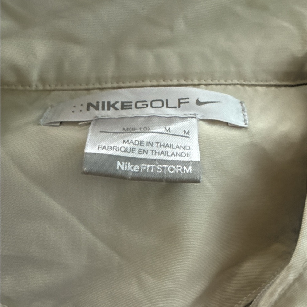Nike Women’s Golf Lightweight Windbreaker - Picture 4 of 4